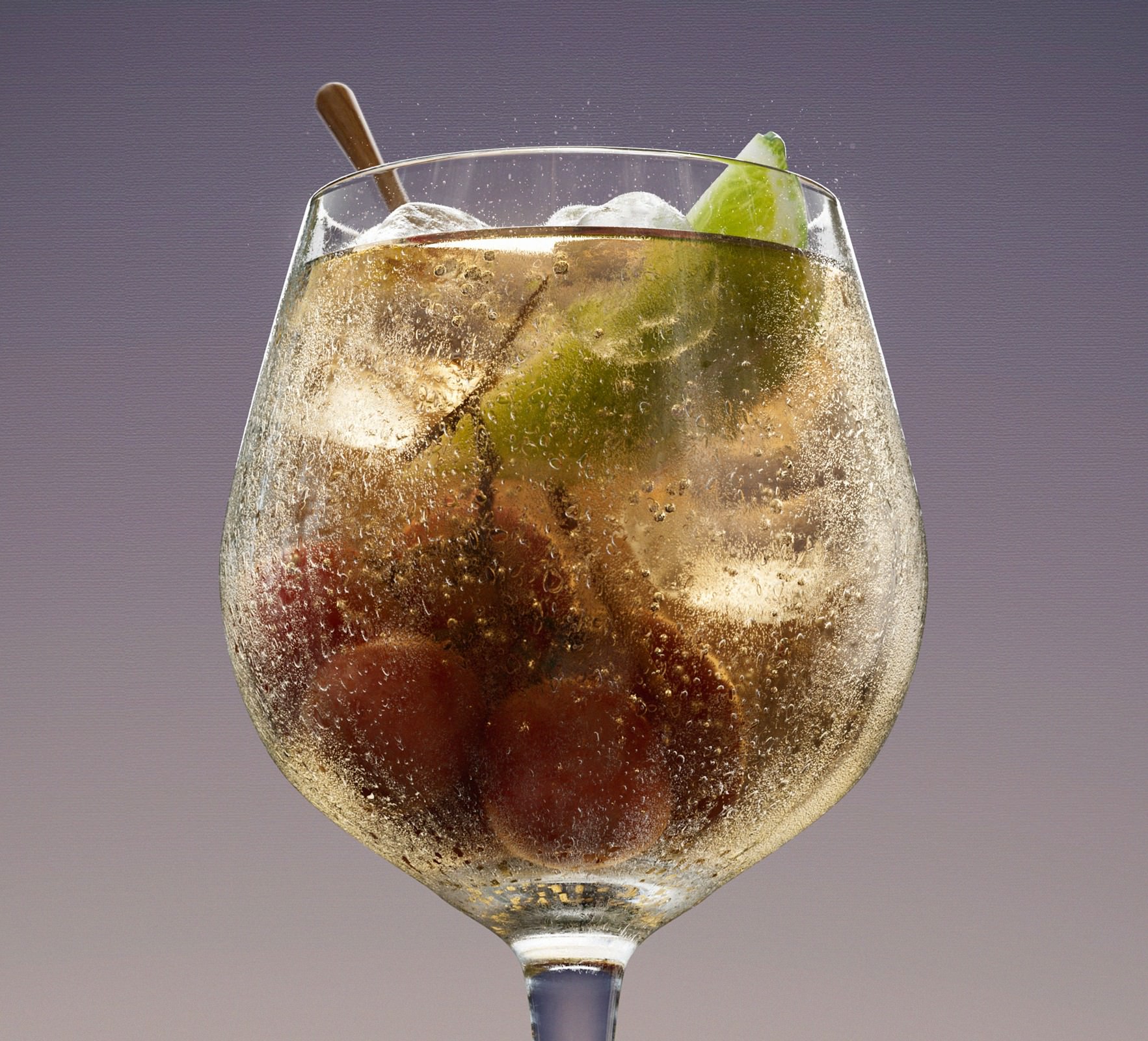 Realistic 3D modelled cocktail with fruit